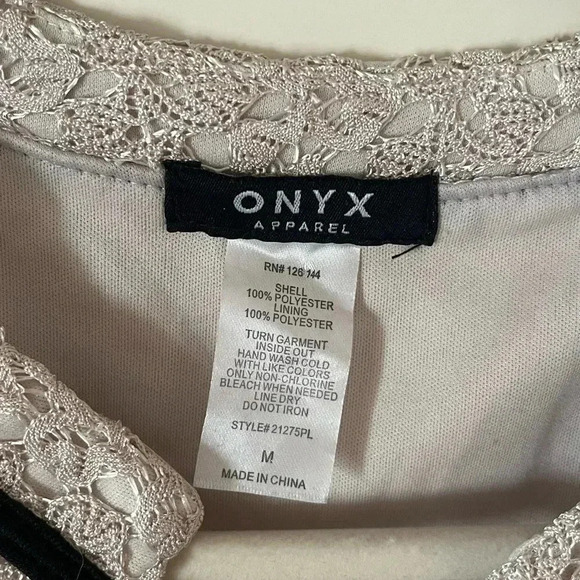 Onyx Apparel Polyester Stand Out Sleeveless Top Women's sz Medium - Picture 3 of 15